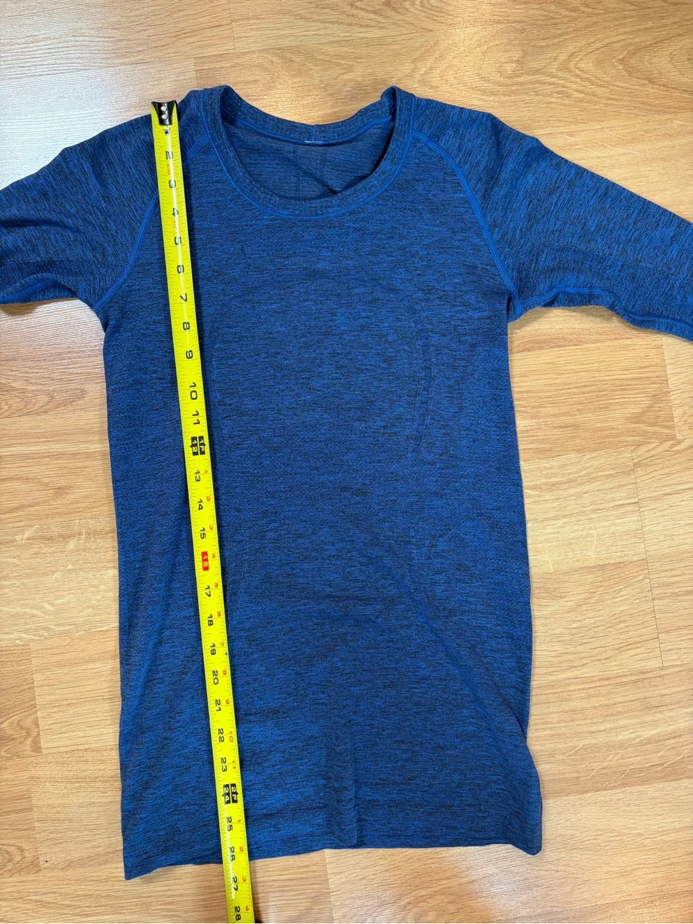 Lululemon Sapphire Blue Swiftly Tech Long Sleeve Crew Neck Size 6